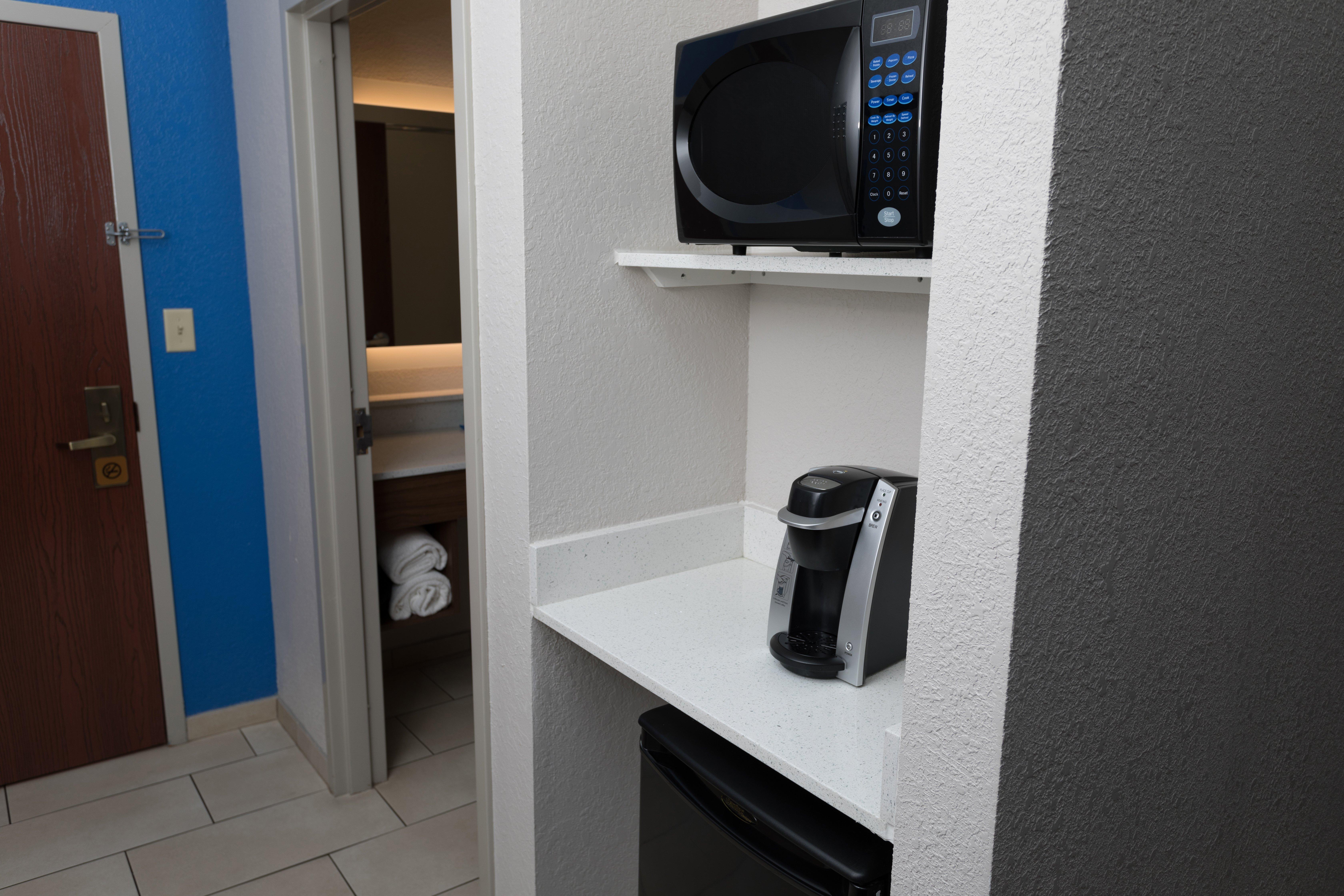 Holiday Inn Express Hotel & Suites Athens By Ihg Εξωτερικό φωτογραφία